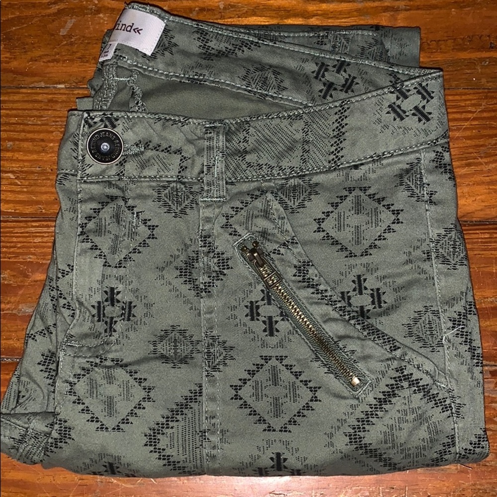 Green cargo pants